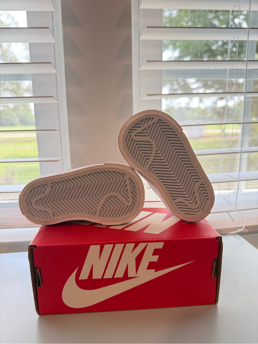 Nike Court Legacy Sneakers (TDV) | Size 3C | White/Blue tint - Picture 3 of 4